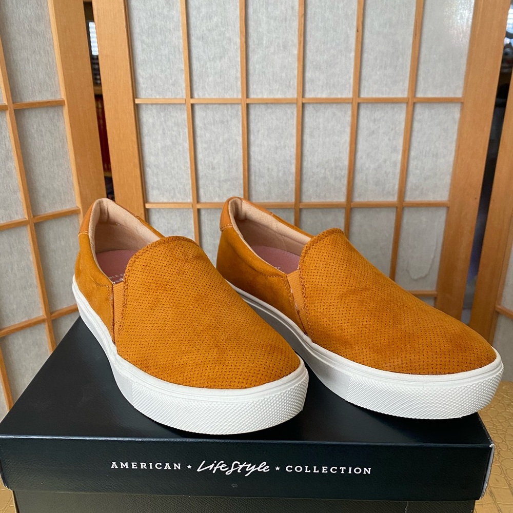 Dr. School’s Goldyellow Nova Slip Zone Sneaker Sz… - image 2